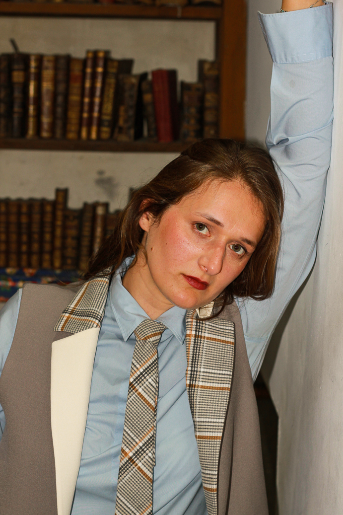 Asymmetric Tie